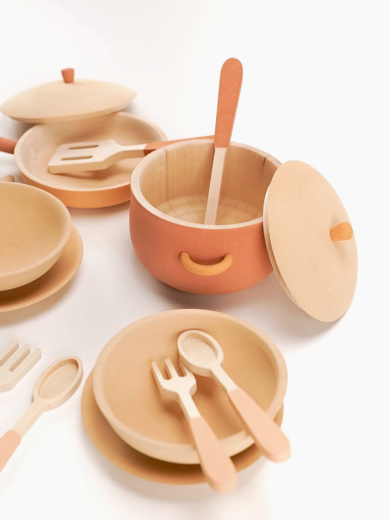 Wooden flower tableware with pots and pans dish ware play kitchen food toddler toys kids montessori waldorf pink